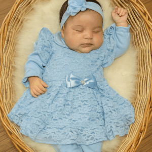 Macacão Vestido de Renda com Laço